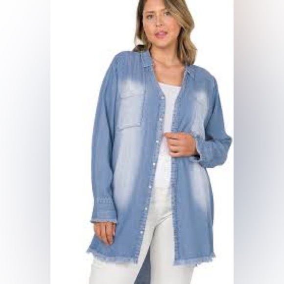 DISTRESSED CHAMBRAY FRAYED HEM LONGLINE SHIRT TOP - ZENANA HI-LOW HEM - Picture 3 of 8